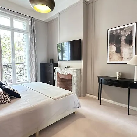 Apartman One Bedroom & Balcony / Champs-elysees *