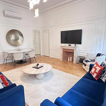 Apartman One Bedroom & Balcony / Champs-elysees Párizs